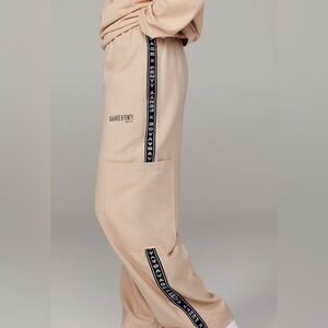 Savage X FENTY Oversized Baggy Logo Pants Size Large NWT